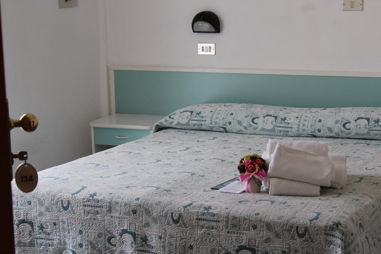 Hotel American Bellaria-Igea Marina Oda fotoğraf